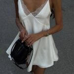 Šilkinė suknelė Elegant white