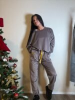 Veliūriniai kostiumai - Image 3